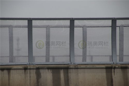 路基插板式金属声屏障生产厂 透明pc板桥梁声屏障报价图片 高清大图 谷瀑环保
